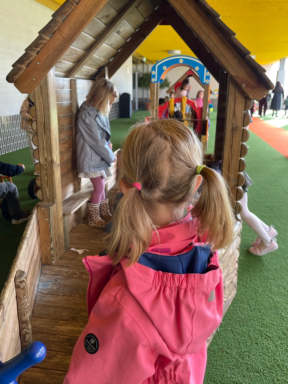 The Lycée Français de Zurich has established itself as the largest school in the Uster district.